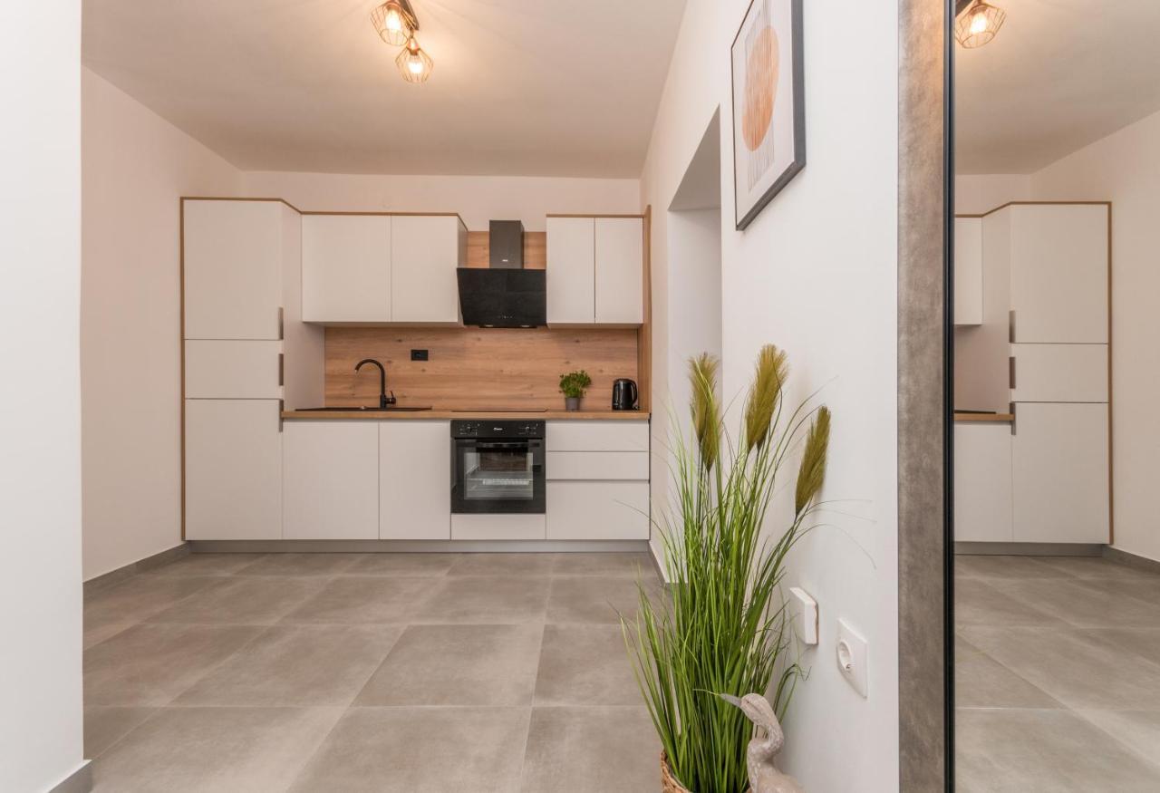 Apartmani A&M Biograd Na Moru Exterior foto