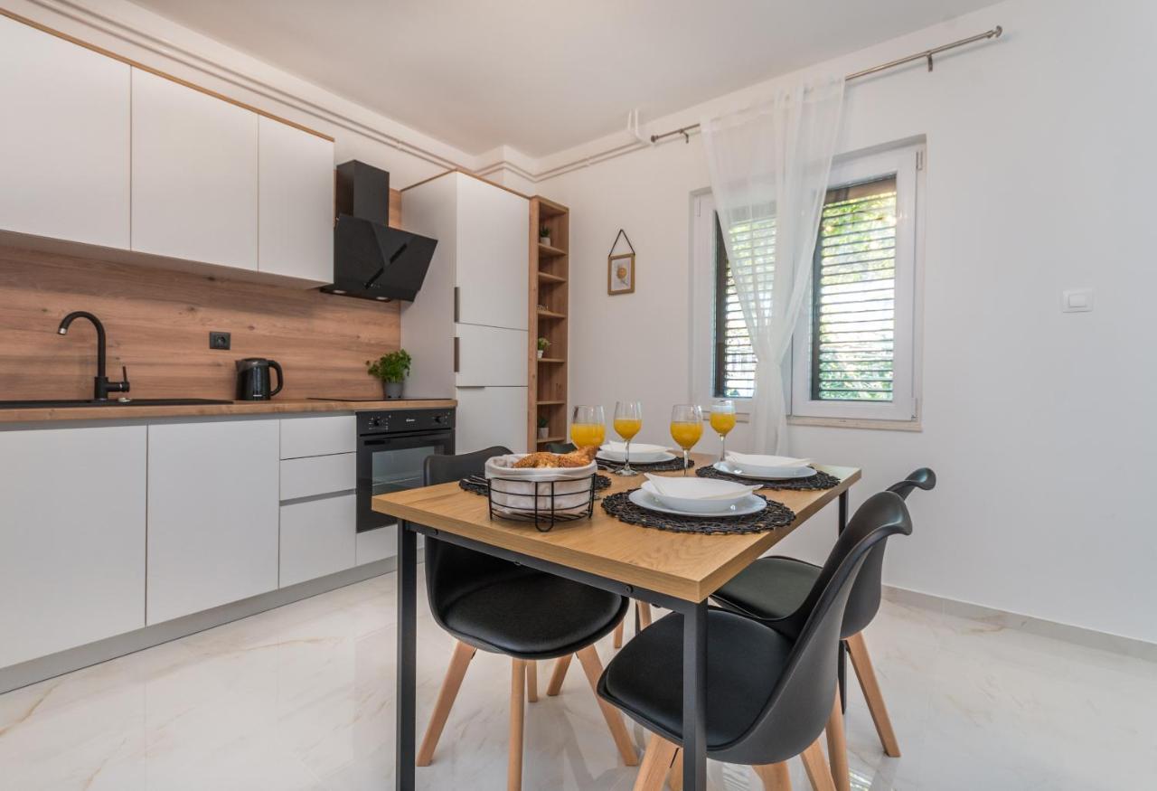 Apartmani A&M Biograd Na Moru Exterior foto
