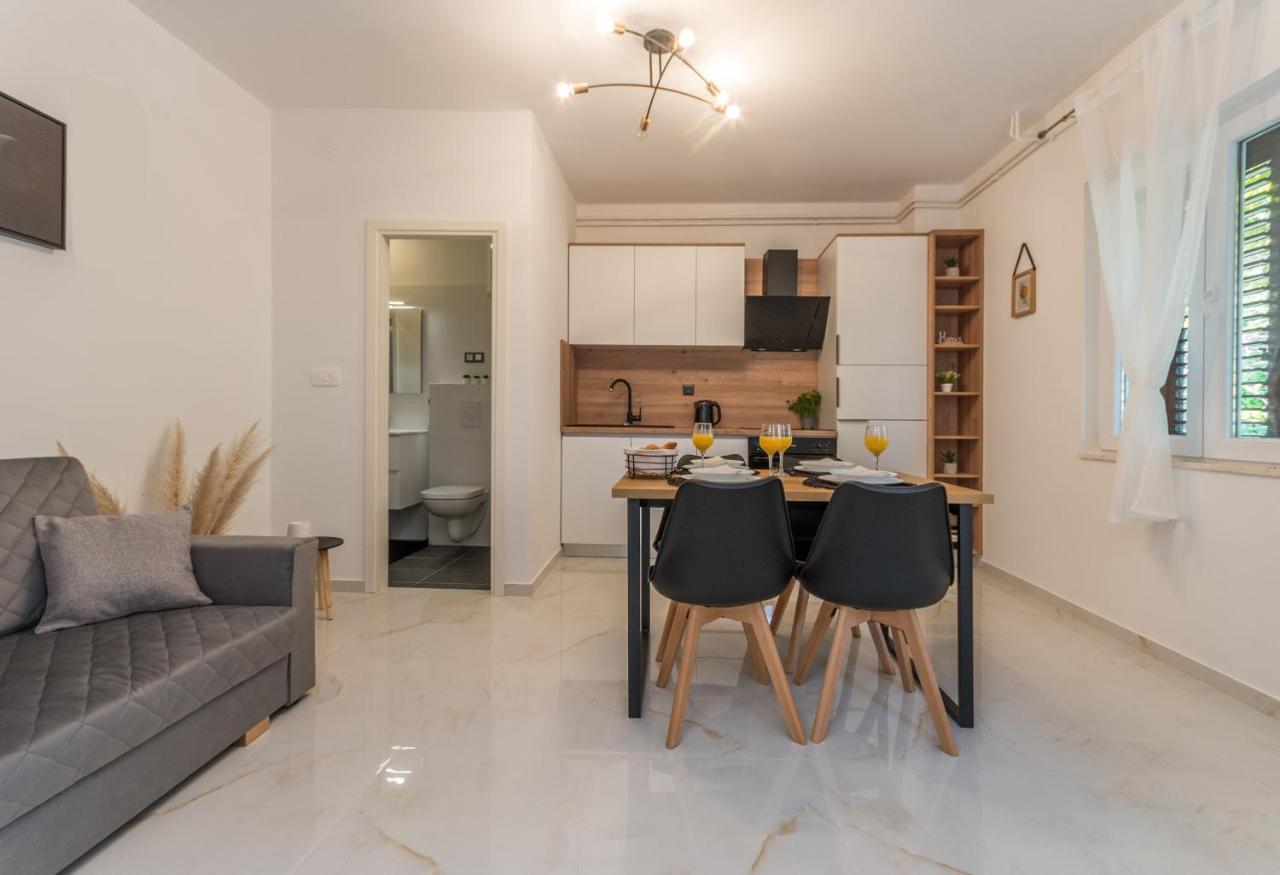 Apartmani A&M Biograd Na Moru Exterior foto